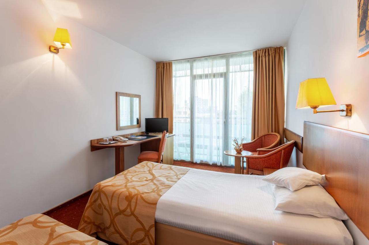 Hotel Cleopatra Saturn Ngoại thất bức ảnh
