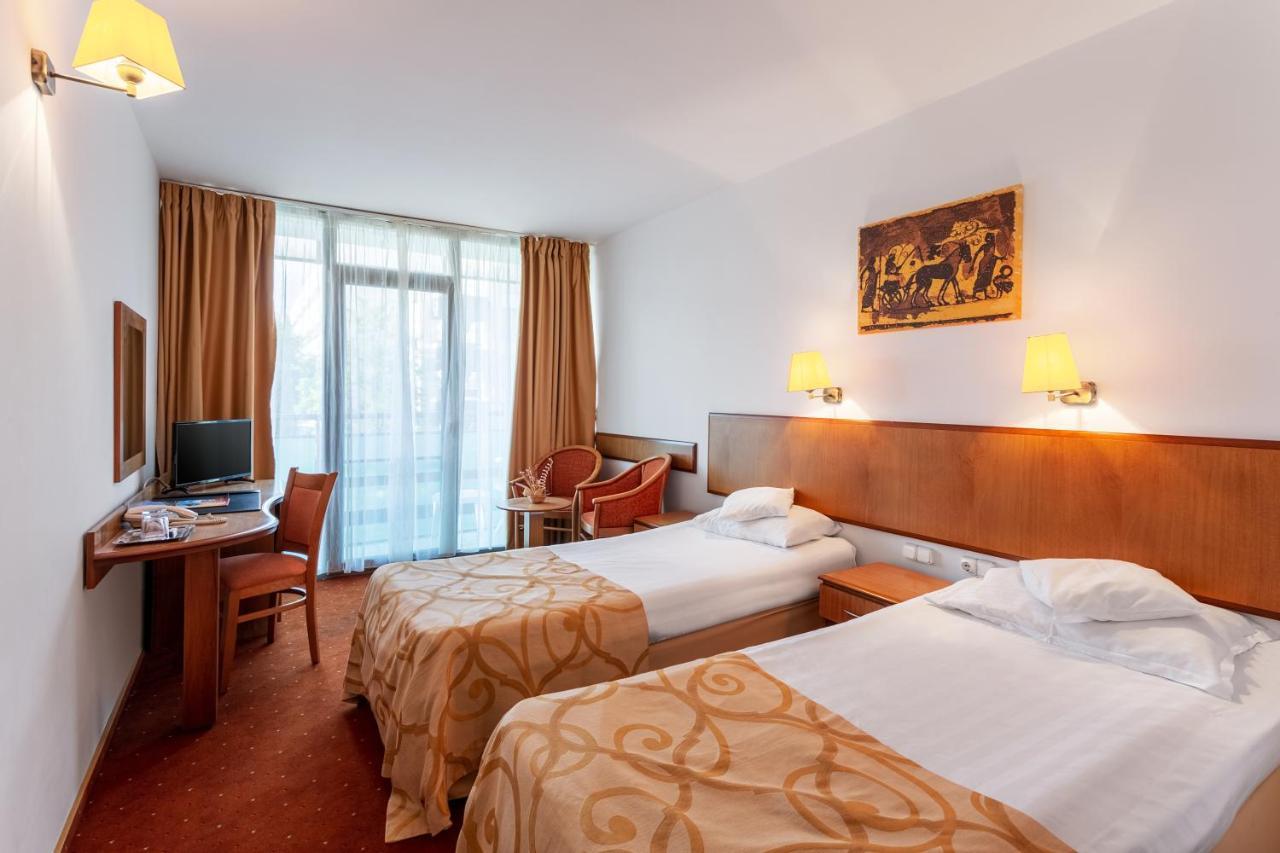 Hotel Cleopatra Saturn Ngoại thất bức ảnh