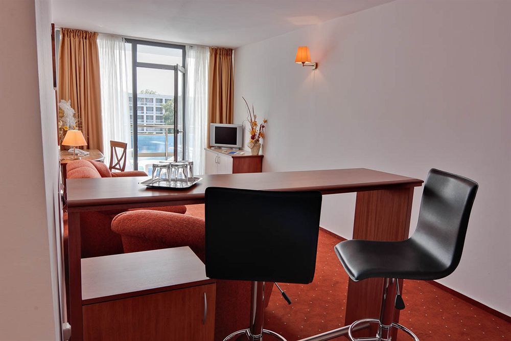 Hotel Cleopatra Saturn Ngoại thất bức ảnh